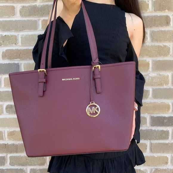 ‼️SALE‼️ Michael Kors Medium Carryall Tote merlot - Picture 2 of 6